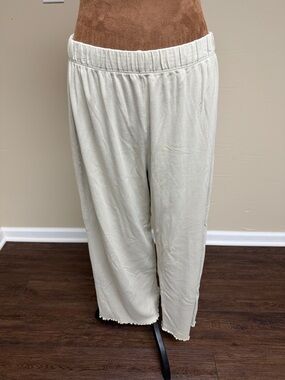 Wide Leg Pull-On Pants in Cream